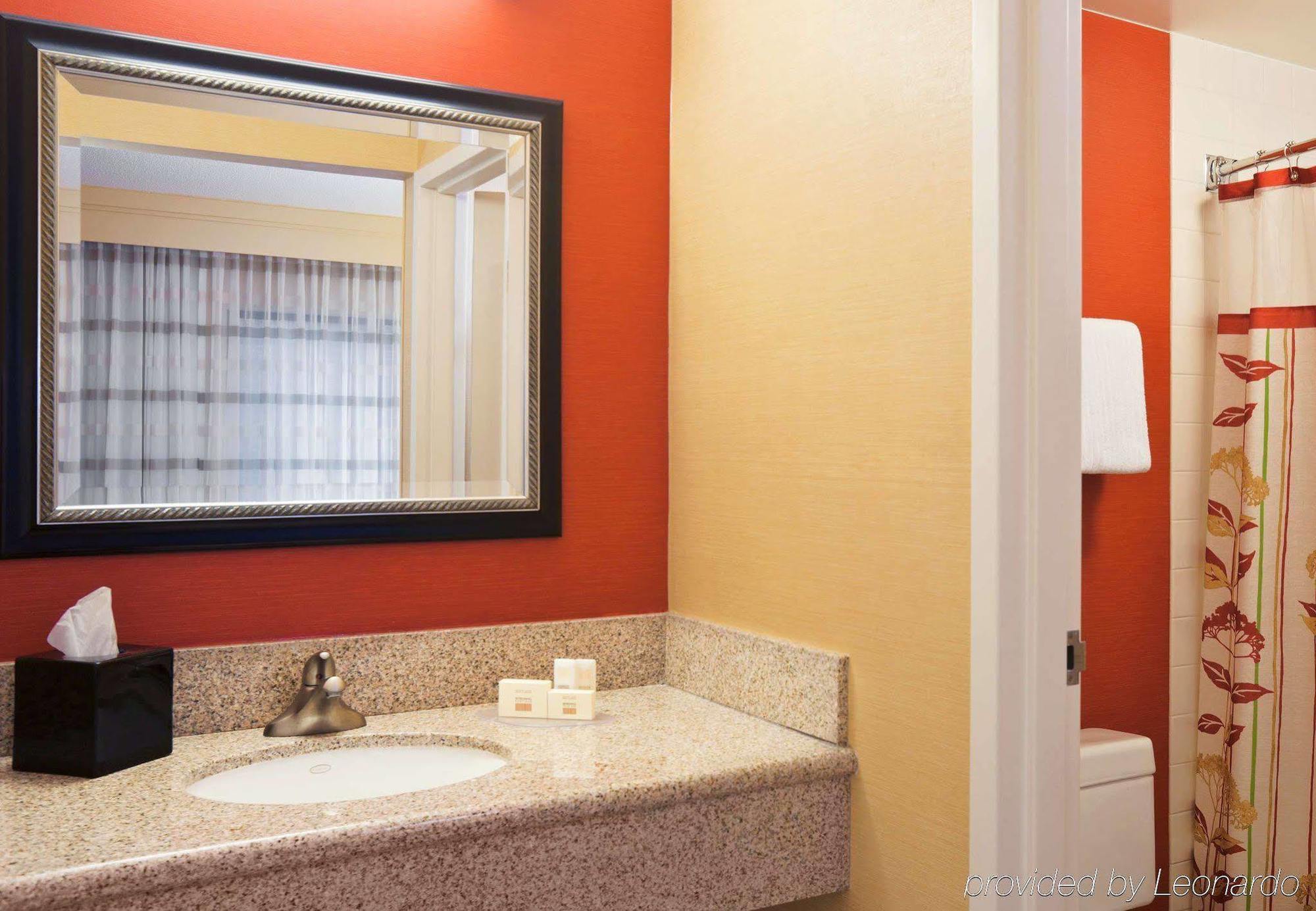 Hotel Sonesta Select Boston Stoughton Habitación foto